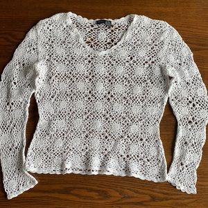 White ramie/cotton crochet long sleeved boho top EUC